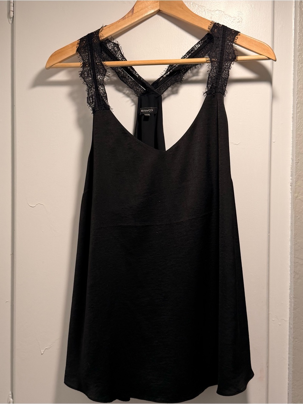 RW&CO. Black Lace-Trim Tank